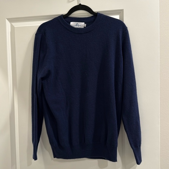 NWT Men's Navy Sweater 💯 merino wool - Picture 1 of 4